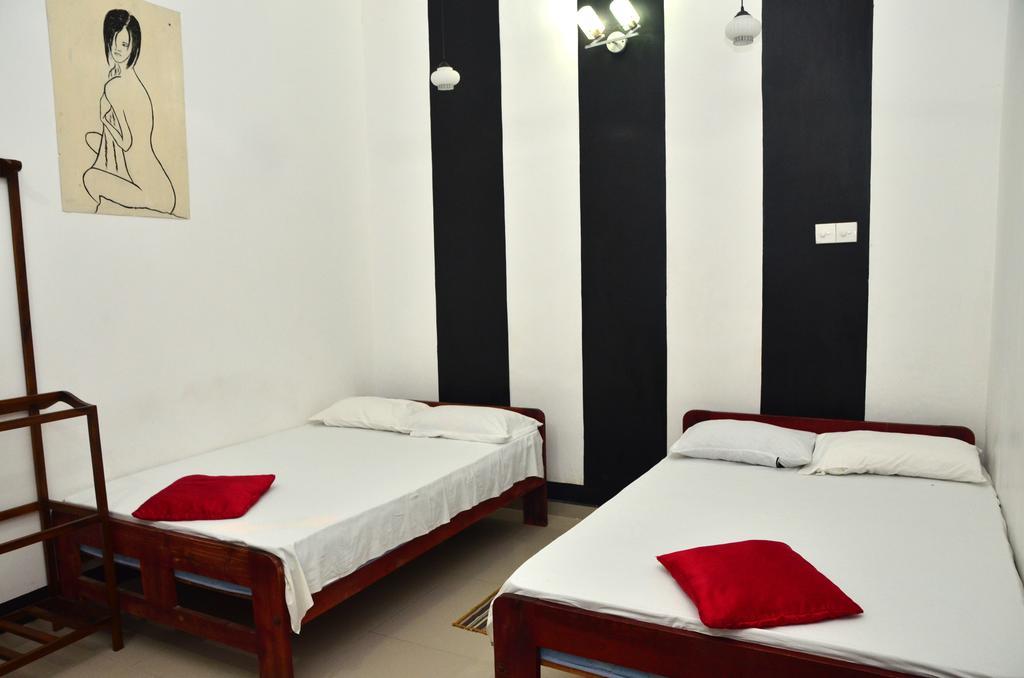 Dyke Rest Hotel Trincomalee Phòng bức ảnh