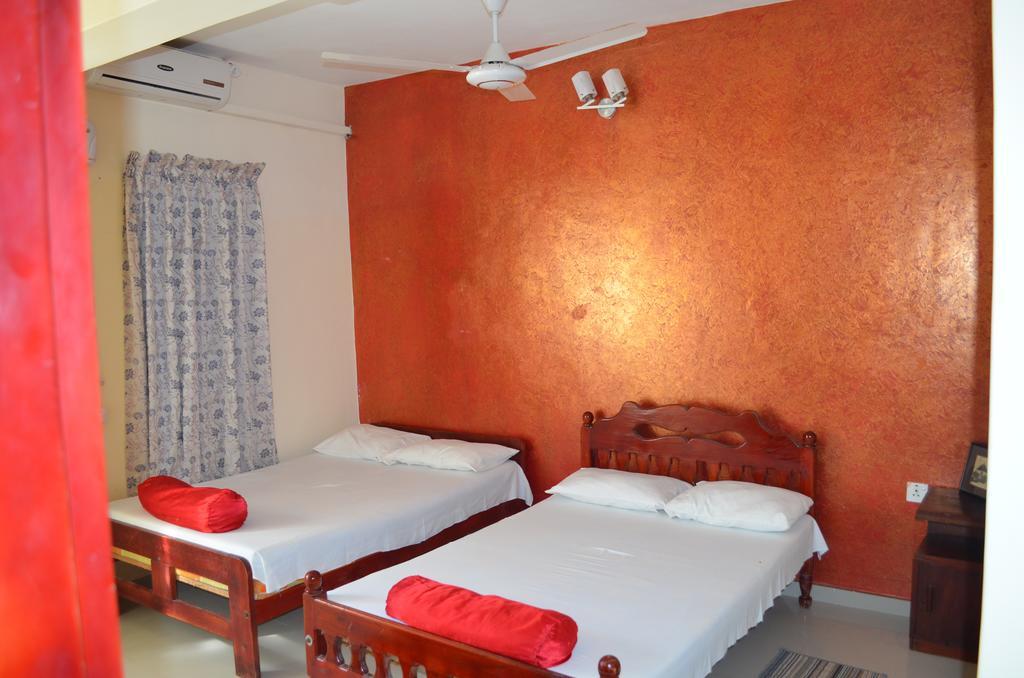 Dyke Rest Hotel Trincomalee Phòng bức ảnh