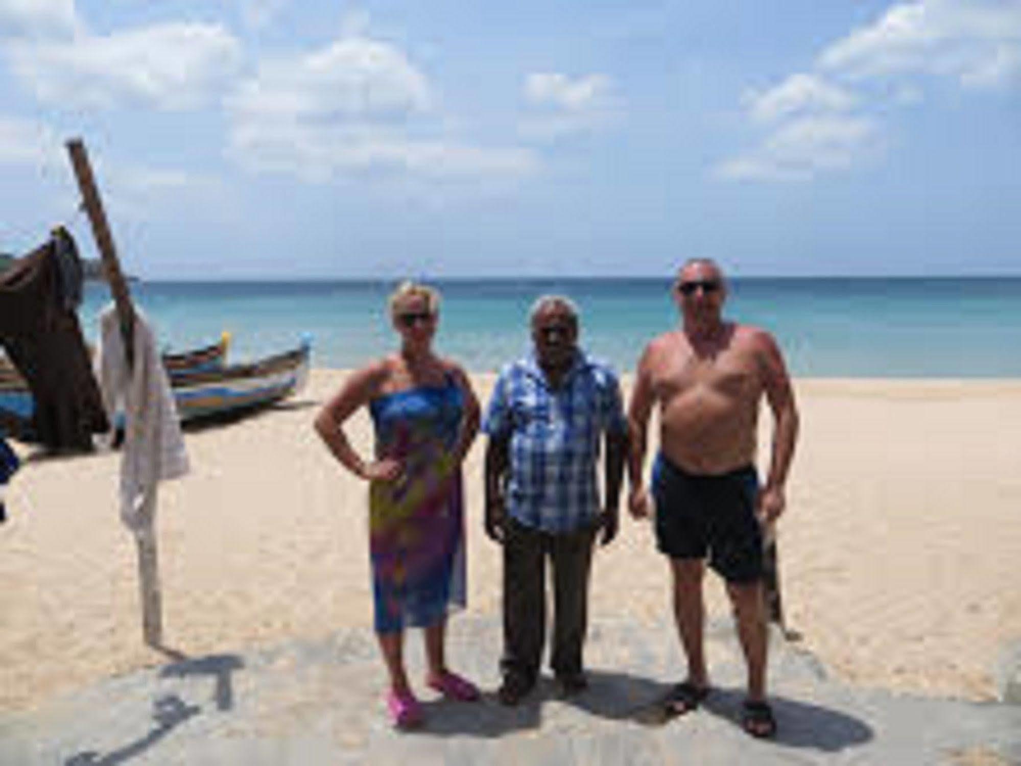Dyke Rest Hotel Trincomalee Ngoại thất bức ảnh
