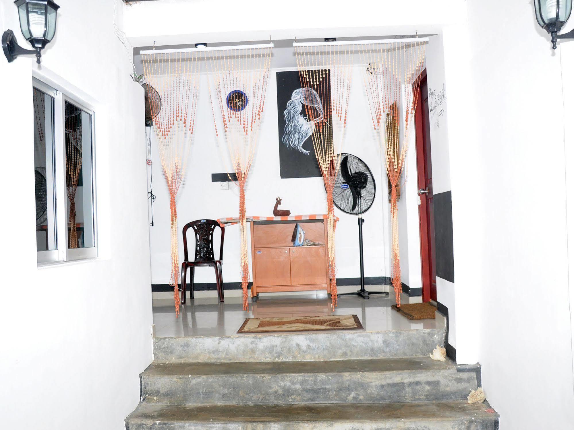 Dyke Rest Hotel Trincomalee Ngoại thất bức ảnh